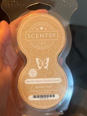 Scentsy Wax Pods - New. Double pod. Vanilla Bean buttercream.